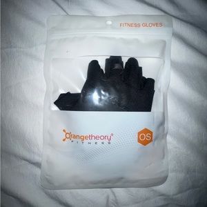 OrangeTheory’s workout gloves